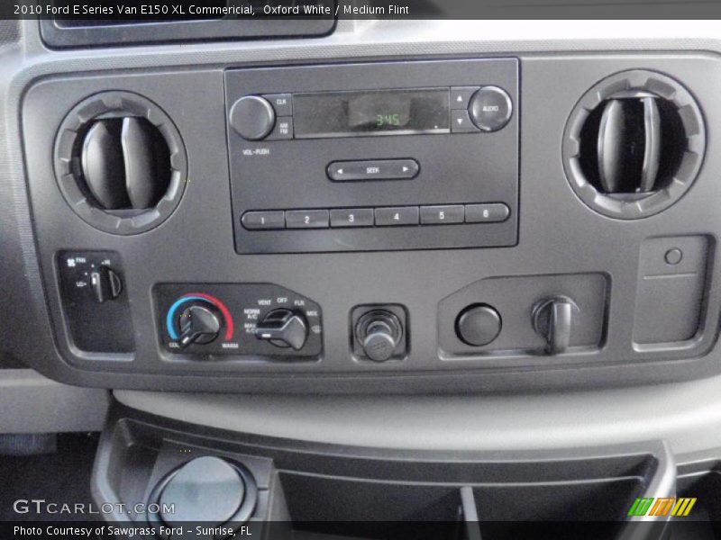 Oxford White / Medium Flint 2010 Ford E Series Van E150 XL Commericial