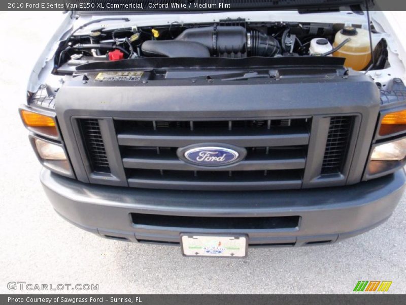 Oxford White / Medium Flint 2010 Ford E Series Van E150 XL Commericial