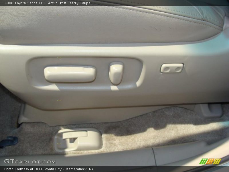 Arctic Frost Pearl / Taupe 2008 Toyota Sienna XLE