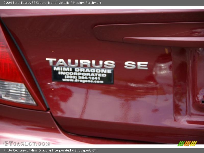 Merlot Metallic / Medium Parchment 2004 Ford Taurus SE Sedan