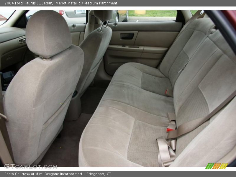 Merlot Metallic / Medium Parchment 2004 Ford Taurus SE Sedan
