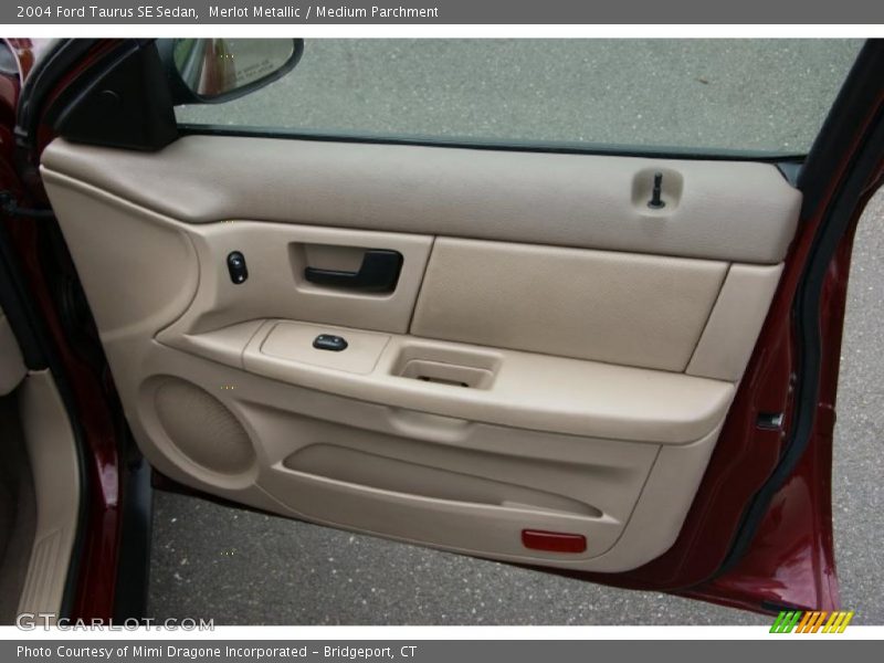 Merlot Metallic / Medium Parchment 2004 Ford Taurus SE Sedan