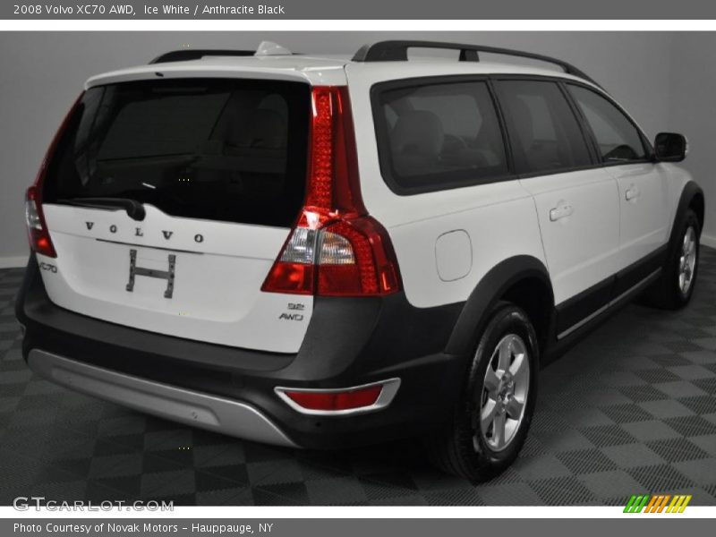 Ice White / Anthracite Black 2008 Volvo XC70 AWD