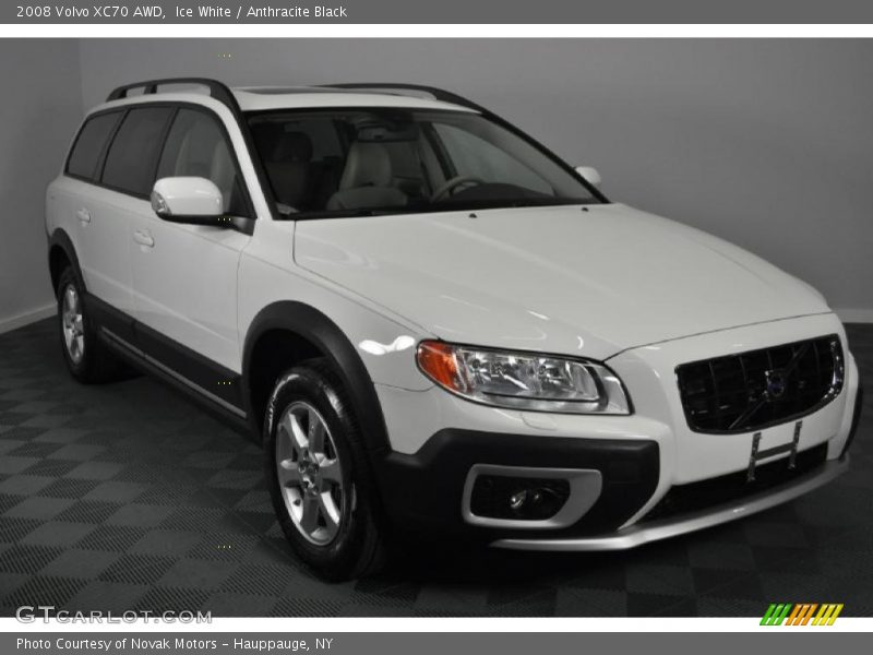 Ice White / Anthracite Black 2008 Volvo XC70 AWD