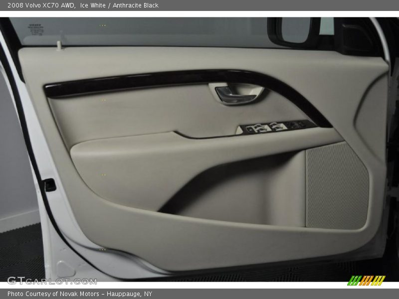 Ice White / Anthracite Black 2008 Volvo XC70 AWD
