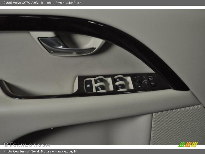 Ice White / Anthracite Black 2008 Volvo XC70 AWD