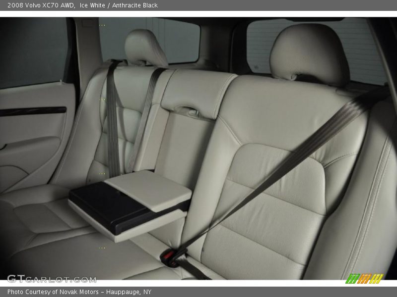 Ice White / Anthracite Black 2008 Volvo XC70 AWD