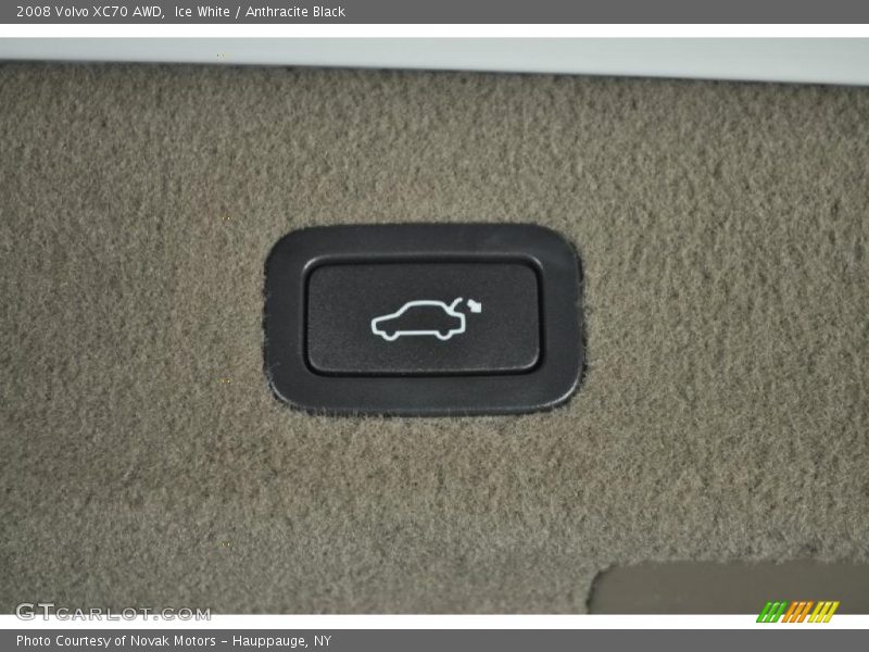 Ice White / Anthracite Black 2008 Volvo XC70 AWD