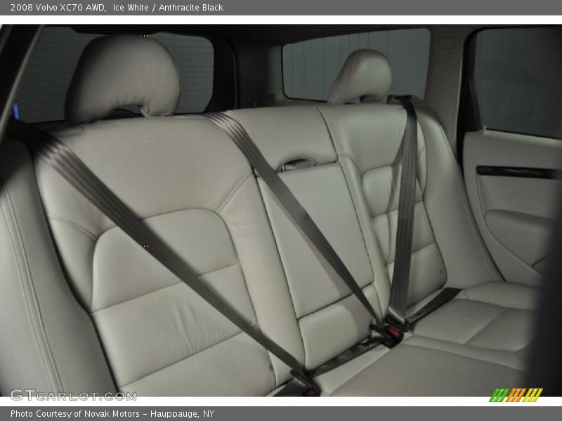 Ice White / Anthracite Black 2008 Volvo XC70 AWD