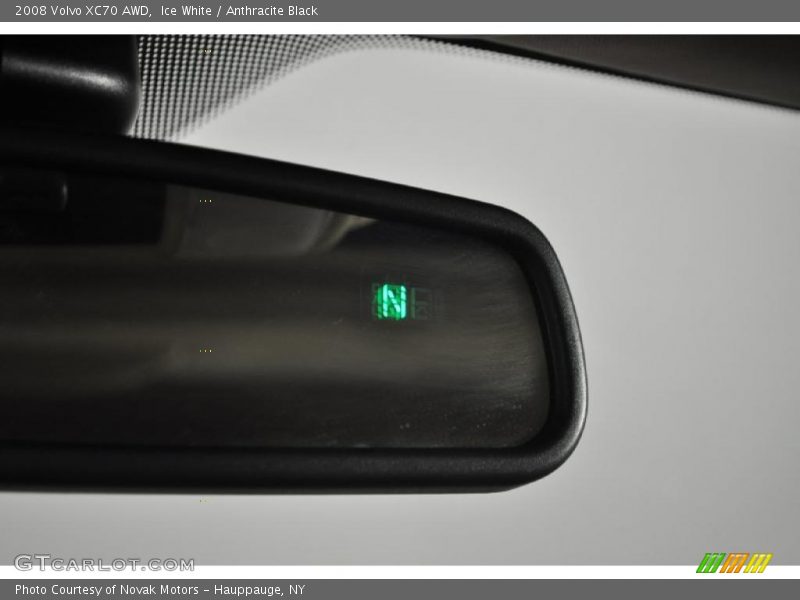Ice White / Anthracite Black 2008 Volvo XC70 AWD
