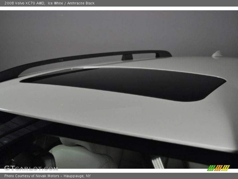 Ice White / Anthracite Black 2008 Volvo XC70 AWD
