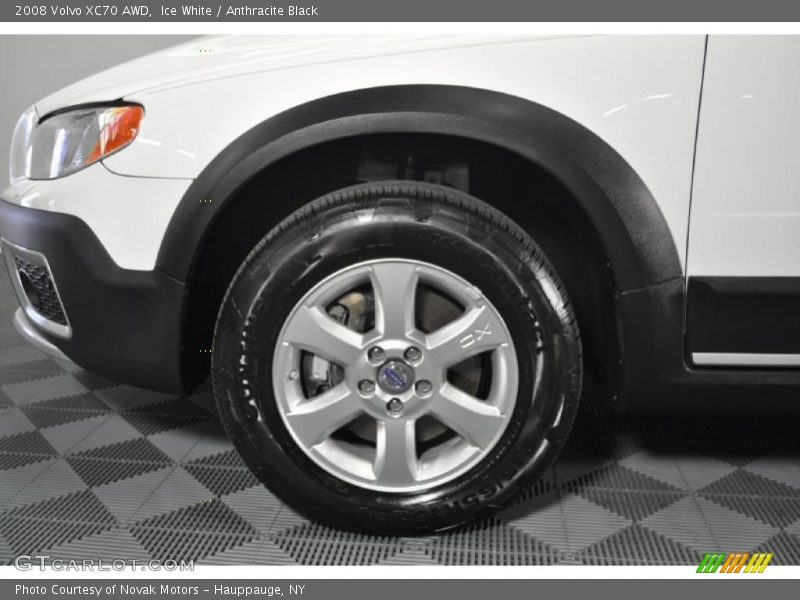 Ice White / Anthracite Black 2008 Volvo XC70 AWD
