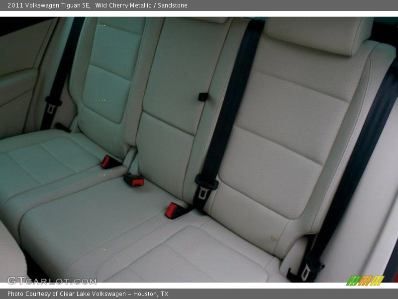 Wild Cherry Metallic / Sandstone 2011 Volkswagen Tiguan SE