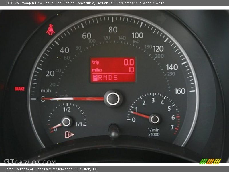 Aquarius Blue/Campanella White / White 2010 Volkswagen New Beetle Final Edition Convertible