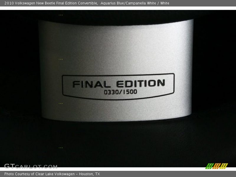 Aquarius Blue/Campanella White / White 2010 Volkswagen New Beetle Final Edition Convertible