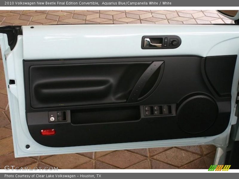 Aquarius Blue/Campanella White / White 2010 Volkswagen New Beetle Final Edition Convertible