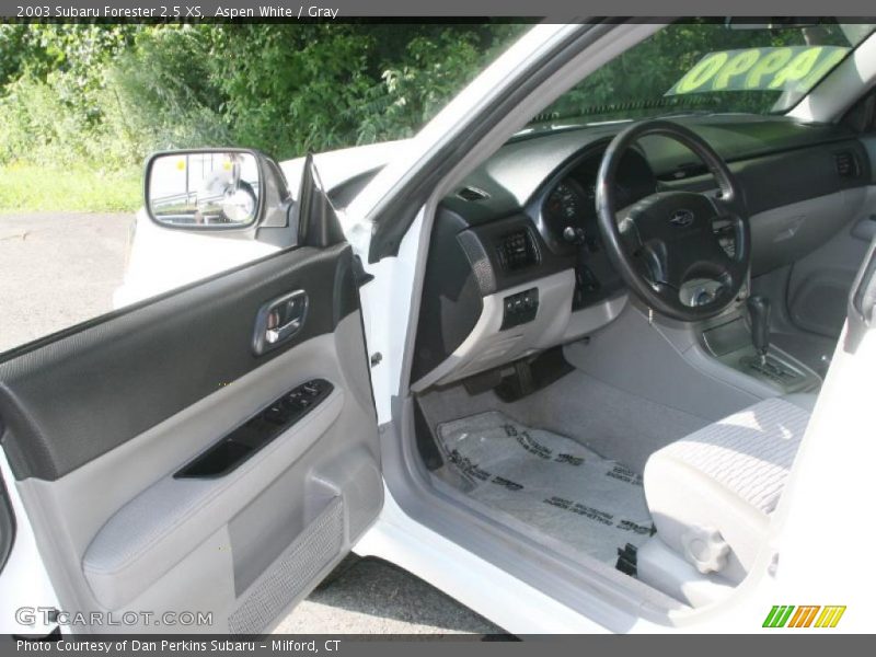 Aspen White / Gray 2003 Subaru Forester 2.5 XS