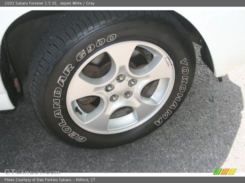 Aspen White / Gray 2003 Subaru Forester 2.5 XS