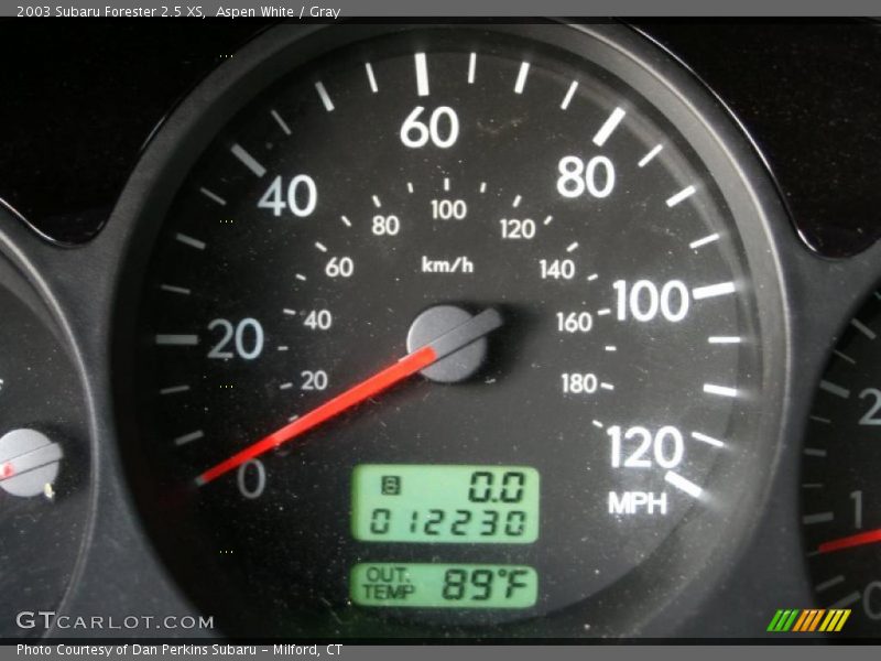 Aspen White / Gray 2003 Subaru Forester 2.5 XS