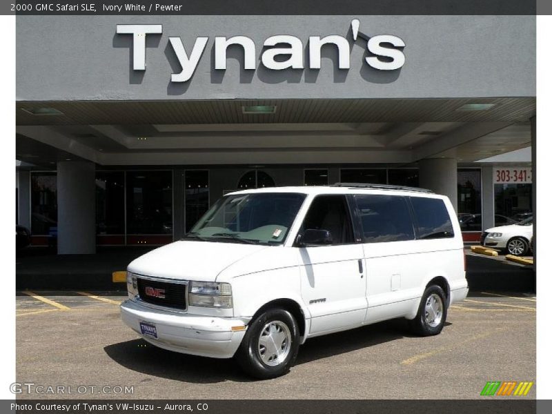 Ivory White / Pewter 2000 GMC Safari SLE