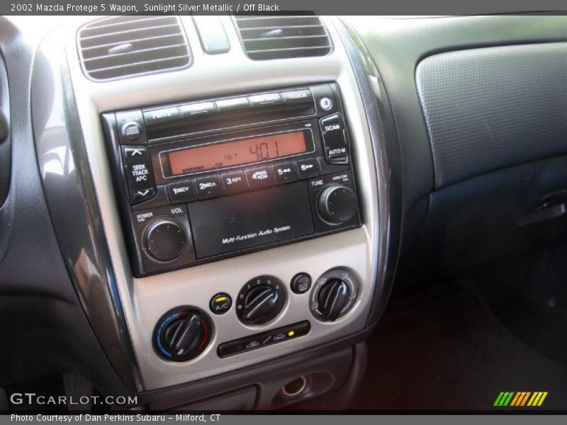 Sunlight Silver Metallic / Off Black 2002 Mazda Protege 5 Wagon