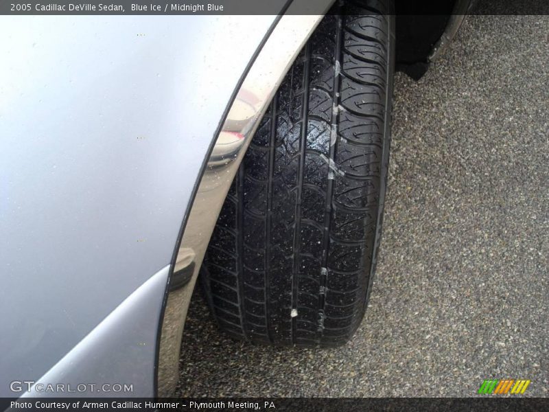 Blue Ice / Midnight Blue 2005 Cadillac DeVille Sedan