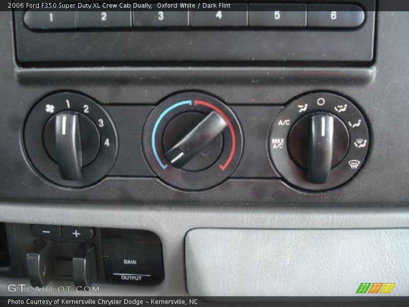 Oxford White / Dark Flint 2006 Ford F350 Super Duty XL Crew Cab Dually