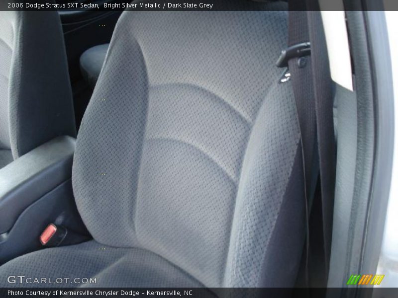 Bright Silver Metallic / Dark Slate Grey 2006 Dodge Stratus SXT Sedan