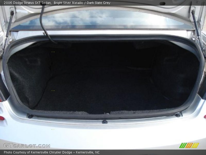 Bright Silver Metallic / Dark Slate Grey 2006 Dodge Stratus SXT Sedan
