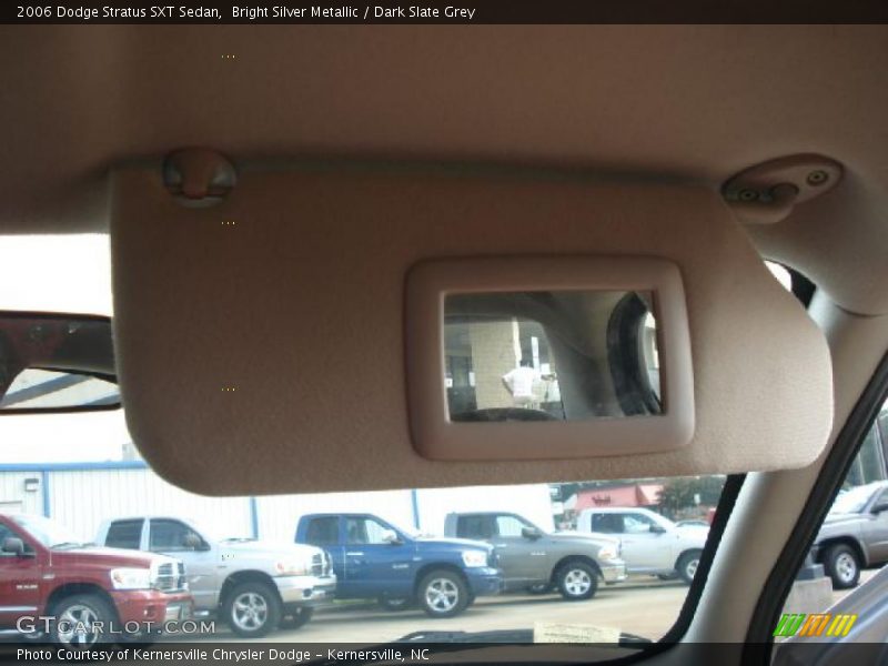 Bright Silver Metallic / Dark Slate Grey 2006 Dodge Stratus SXT Sedan