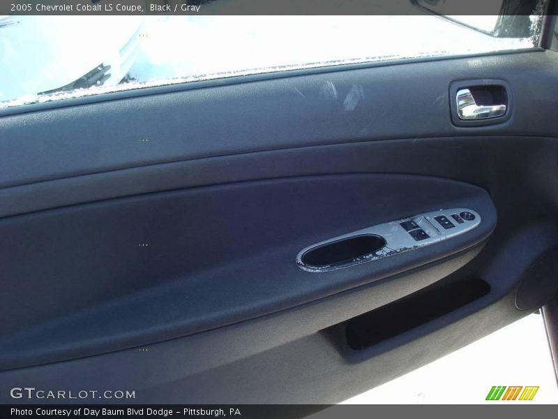 Black / Gray 2005 Chevrolet Cobalt LS Coupe