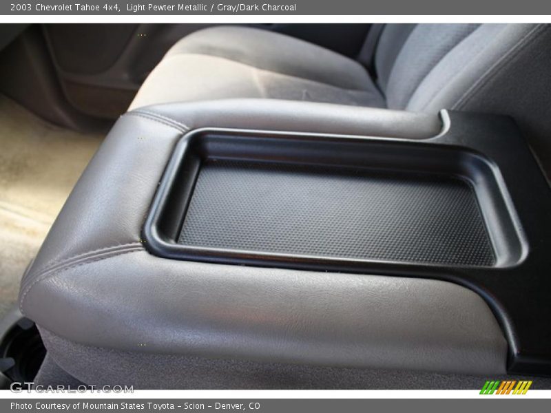 Light Pewter Metallic / Gray/Dark Charcoal 2003 Chevrolet Tahoe 4x4