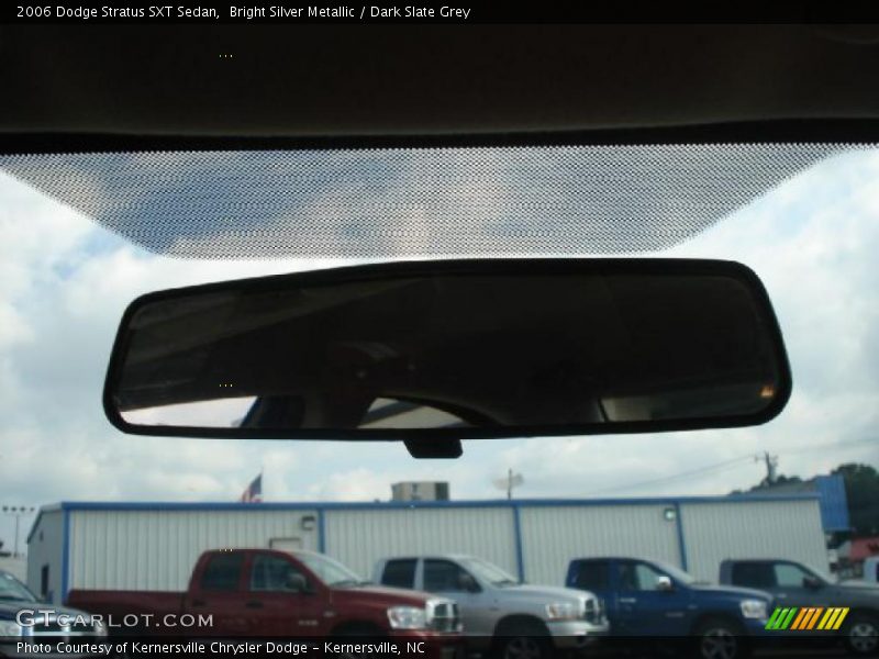 Bright Silver Metallic / Dark Slate Grey 2006 Dodge Stratus SXT Sedan