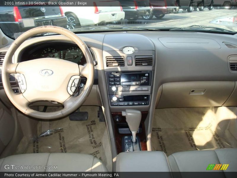 Black Obsidian / Beige 2001 Infiniti I 30 Sedan