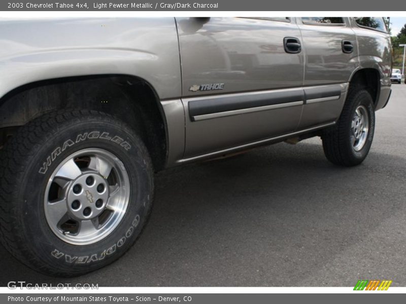 Light Pewter Metallic / Gray/Dark Charcoal 2003 Chevrolet Tahoe 4x4