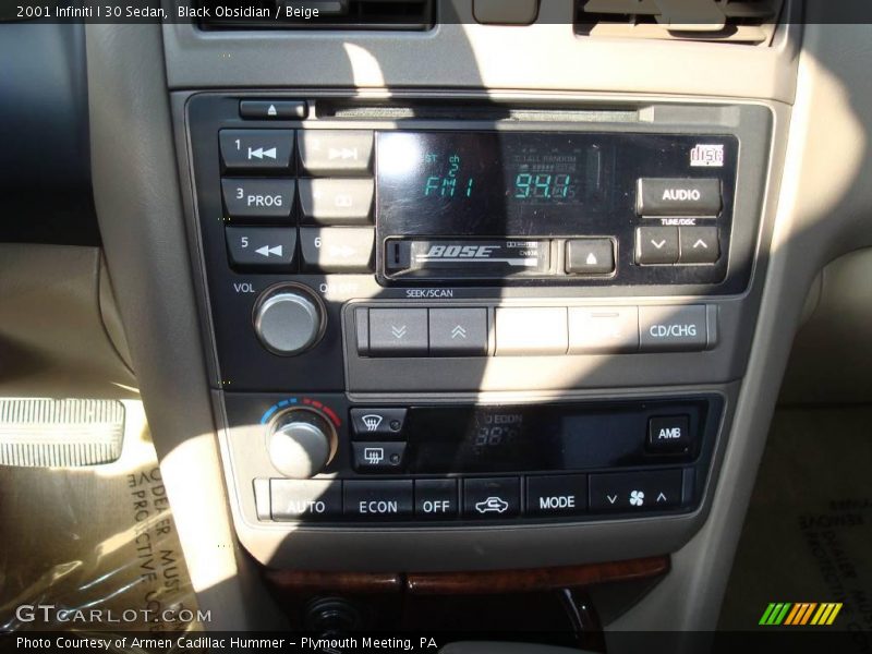 Black Obsidian / Beige 2001 Infiniti I 30 Sedan