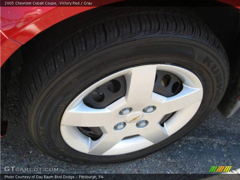 Victory Red / Gray 2005 Chevrolet Cobalt Coupe