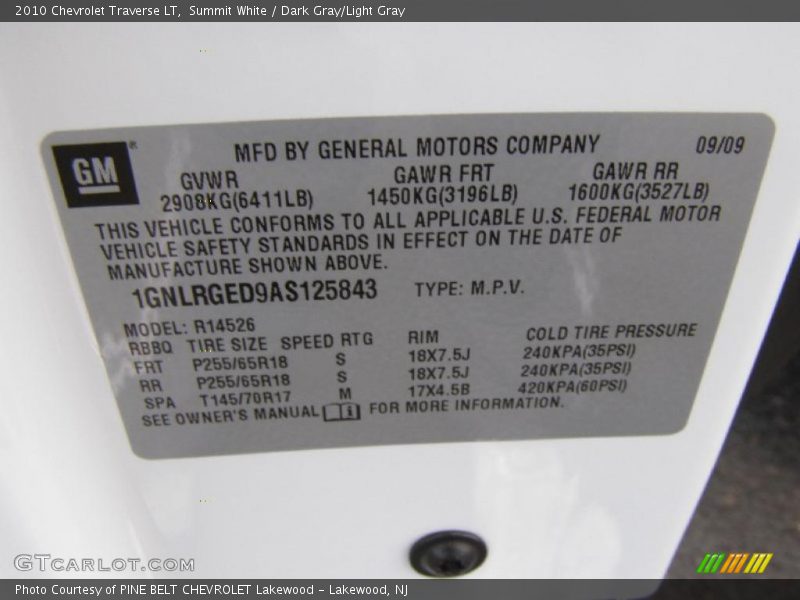 Summit White / Dark Gray/Light Gray 2010 Chevrolet Traverse LT