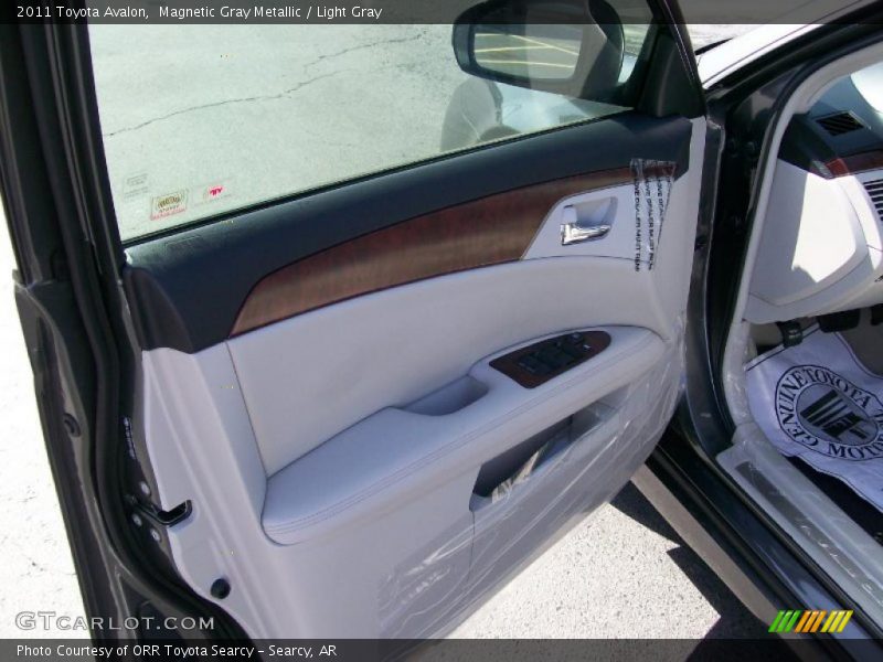 Magnetic Gray Metallic / Light Gray 2011 Toyota Avalon