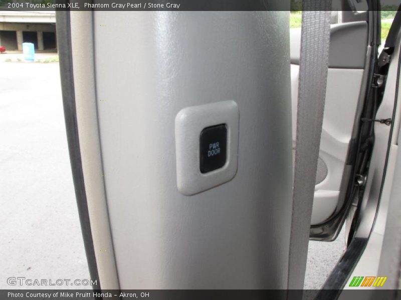 Phantom Gray Pearl / Stone Gray 2004 Toyota Sienna XLE