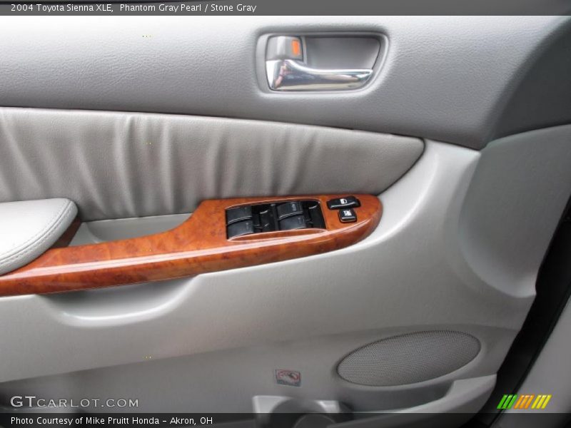 Phantom Gray Pearl / Stone Gray 2004 Toyota Sienna XLE
