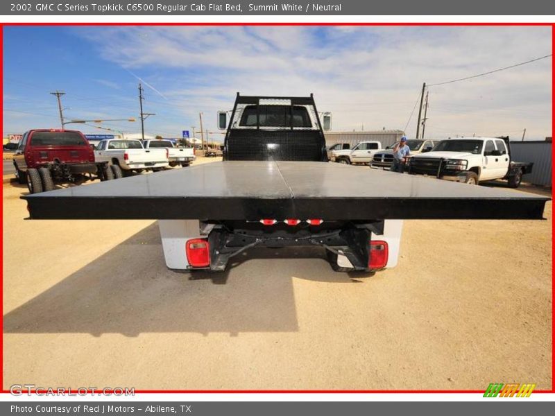 Summit White / Neutral 2002 GMC C Series Topkick C6500 Regular Cab Flat Bed