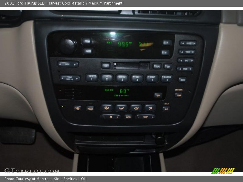 Harvest Gold Metallic / Medium Parchment 2001 Ford Taurus SEL