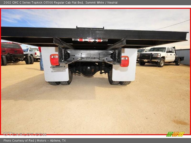 Summit White / Neutral 2002 GMC C Series Topkick C6500 Regular Cab Flat Bed