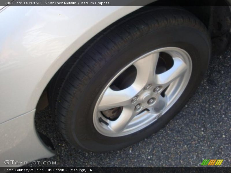 Silver Frost Metallic / Medium Graphite 2003 Ford Taurus SES