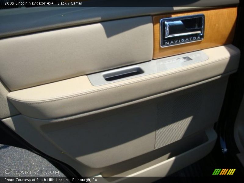 Black / Camel 2009 Lincoln Navigator 4x4
