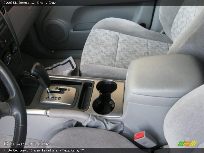 Silver / Gray 2006 Kia Sorento LX