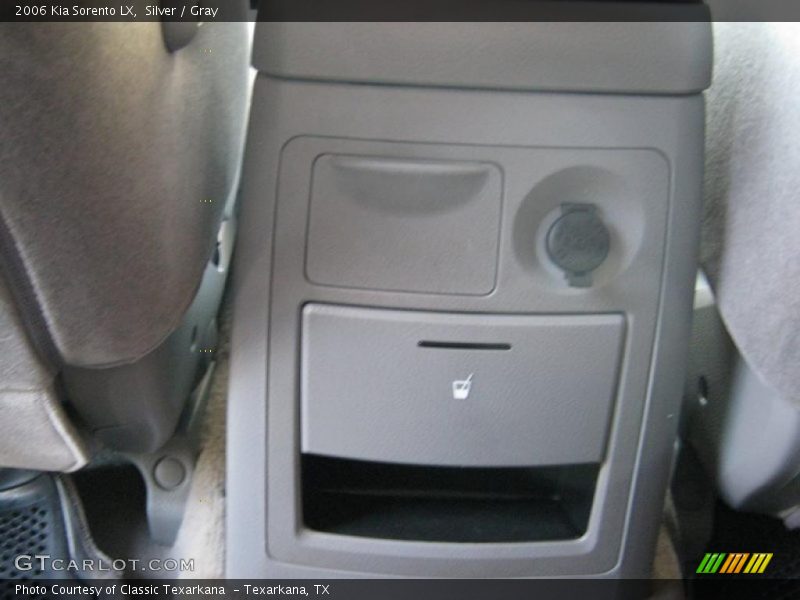 Silver / Gray 2006 Kia Sorento LX