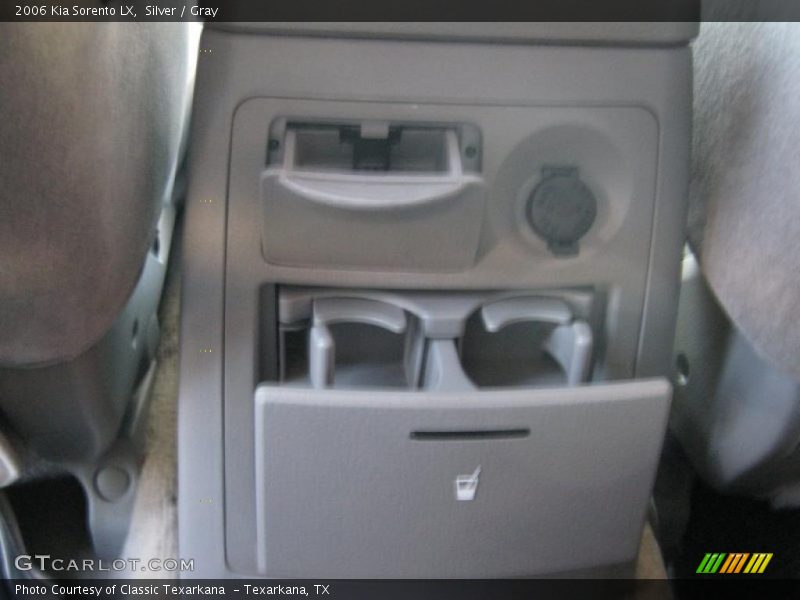 Silver / Gray 2006 Kia Sorento LX