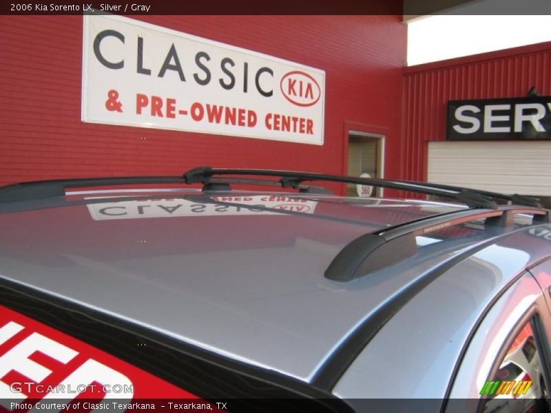 Silver / Gray 2006 Kia Sorento LX